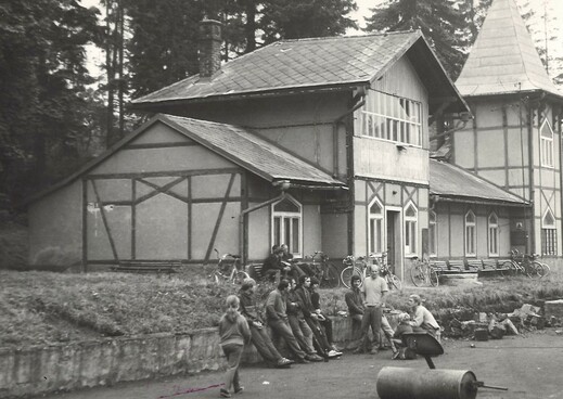 Oprava oplocení 1981_1.jpg